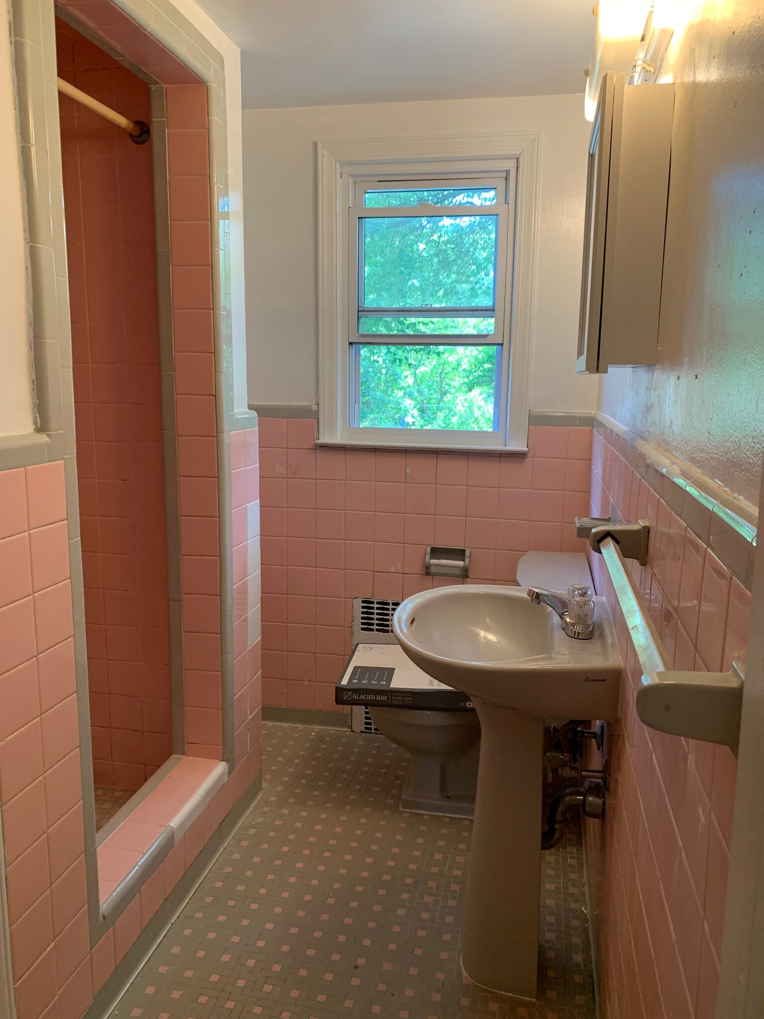 bathroom - 61 Engelke Ave