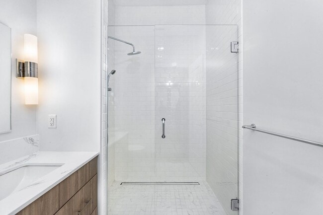 Building Photo - 10 Shipyard Dr