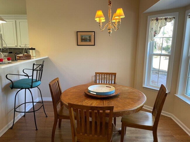 Building Photo - Fully Furnished House In Sandpiper Bay-