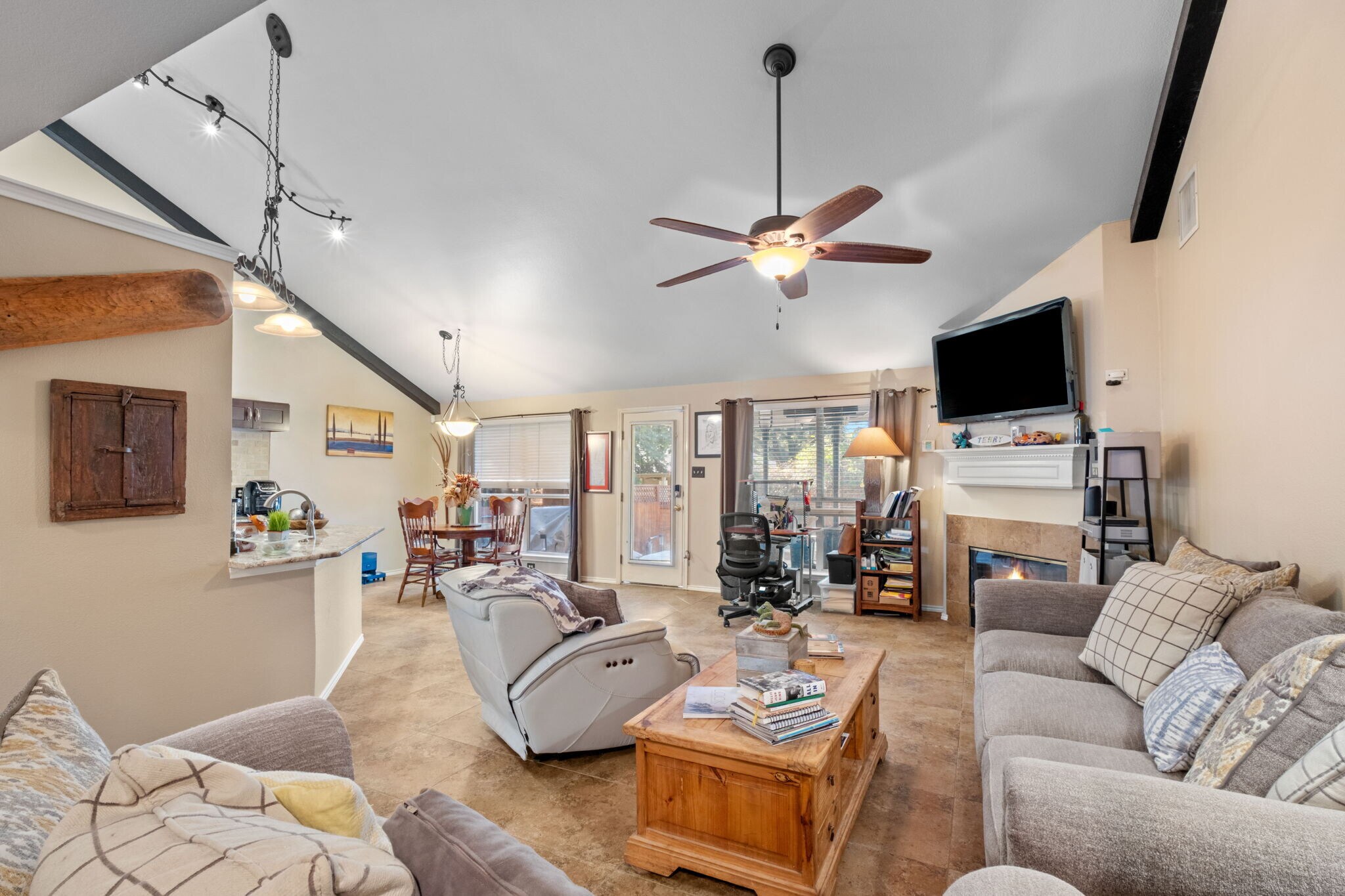 Building Photo - 12211 Hart Crest