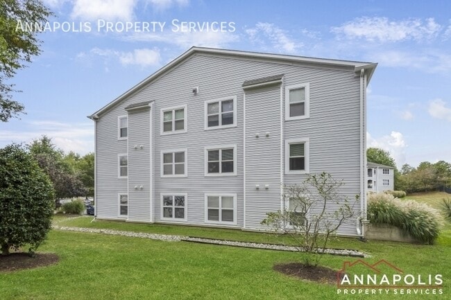 Building Photo - 10 Greystone Ct