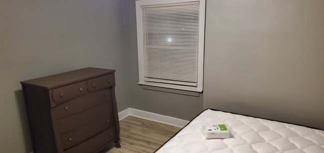 Building Photo - 803 N Gettysburg Ave