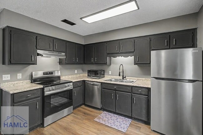 Building Photo - 291 Sabreena Cir