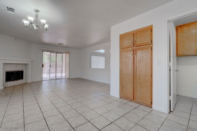 Building Photo - 2187 Eclair Cir
