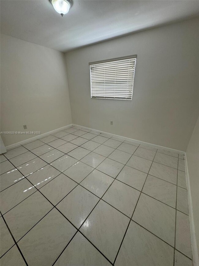 Building Photo - 20711 NW 32nd Pl