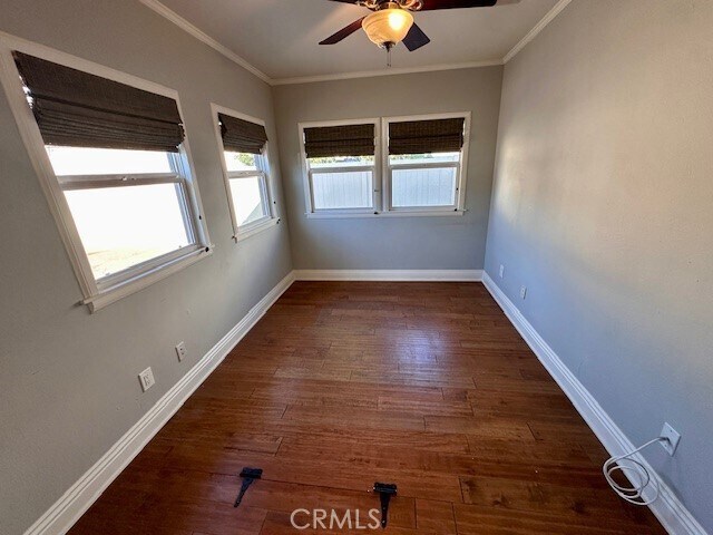 Building Photo - 519 E Stuart Ave