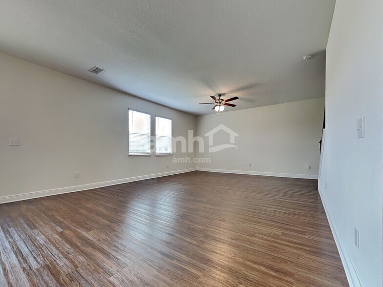 Building Photo - 20324 Calla Lily Dr