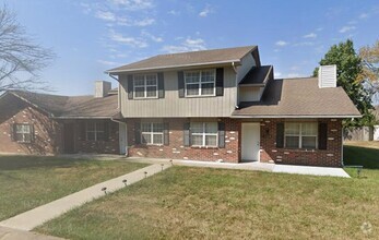 Building Photo - 3409 Crossings Dr