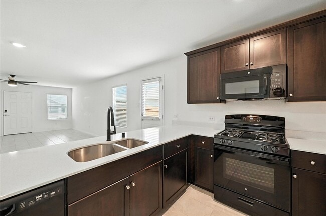 Building Photo - 2733 Slatewood Dr
