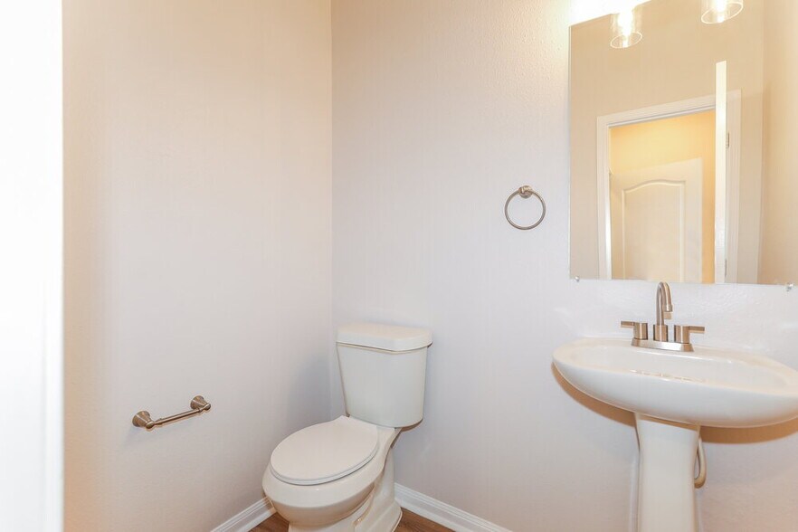Building Photo - 19235 Anthurium Ct
