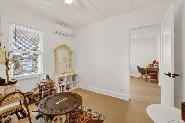 Building Photo - 1408 Henry Ave