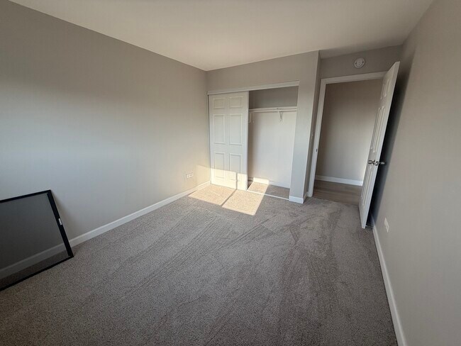 Building Photo - 110 N Kenilworth Ave