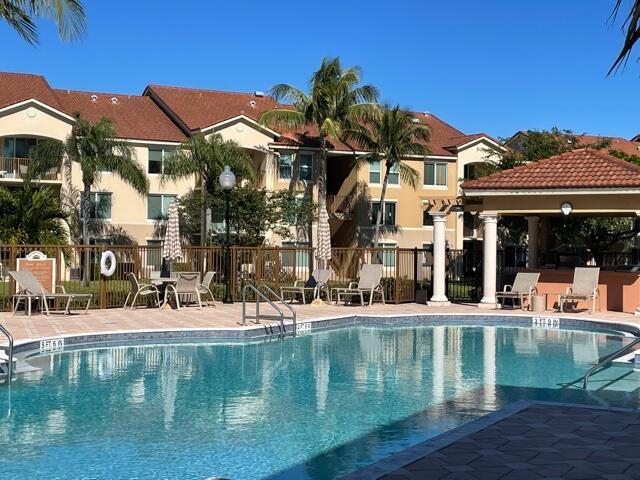 Building Photo - 110 Villa Cir