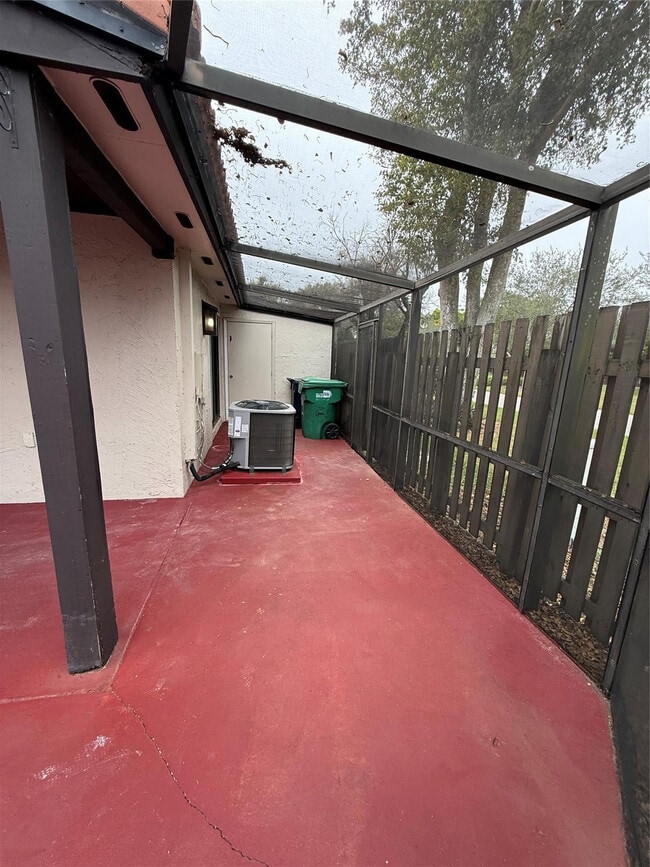 Building Photo - 14925 SW 48th Terrace