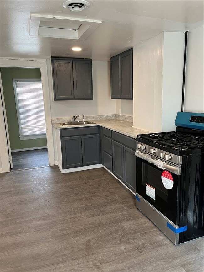 Building Photo - 210 Sullivan St