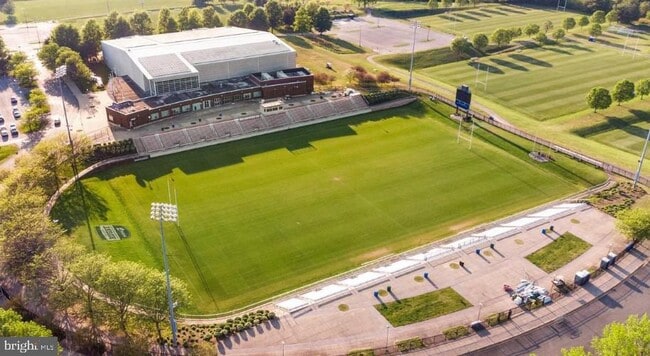 Building Photo - 18322 Woodhouse Ln