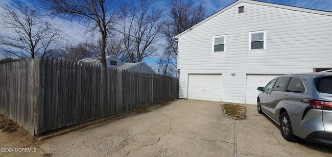 Building Photo - 1620 Union Ave