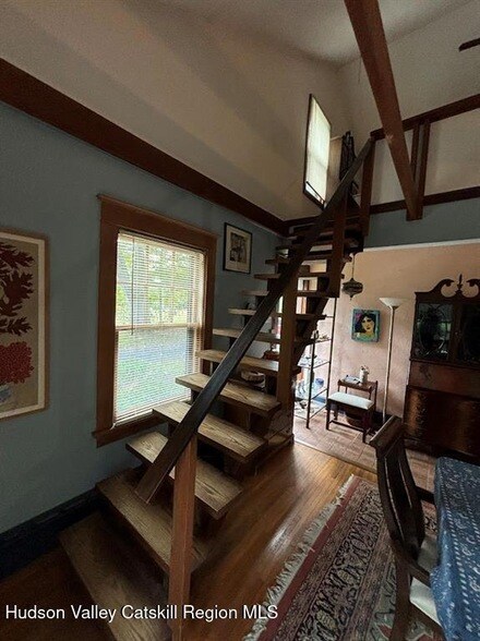 Building Photo - 123 Plains Rd