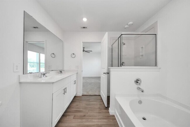 Building Photo - 23415 Pagoda Oak Dr
