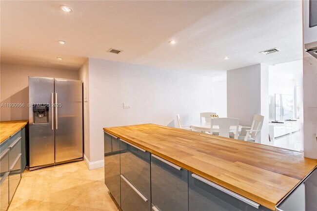 Building Photo - 1200 West Ave