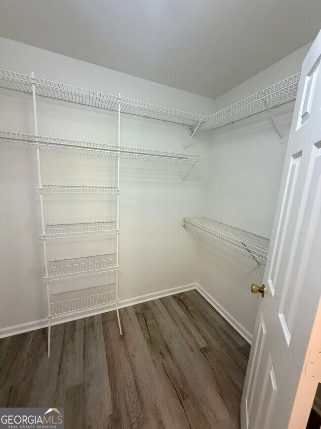 Building Photo - 110 Alice Dr