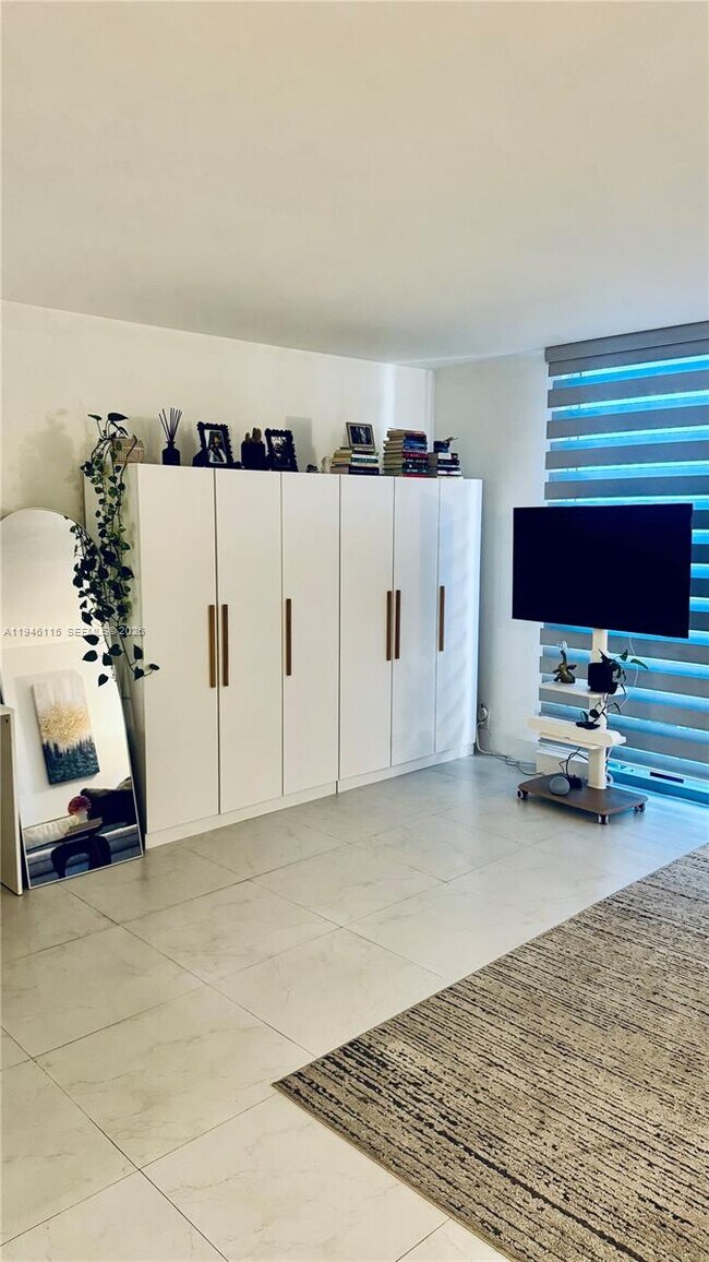 Building Photo - 1200 West Ave