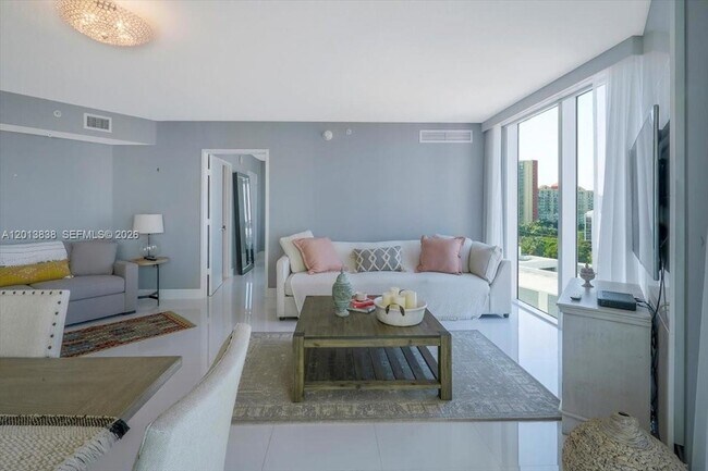 Building Photo - 250 Sunny Isles Blvd