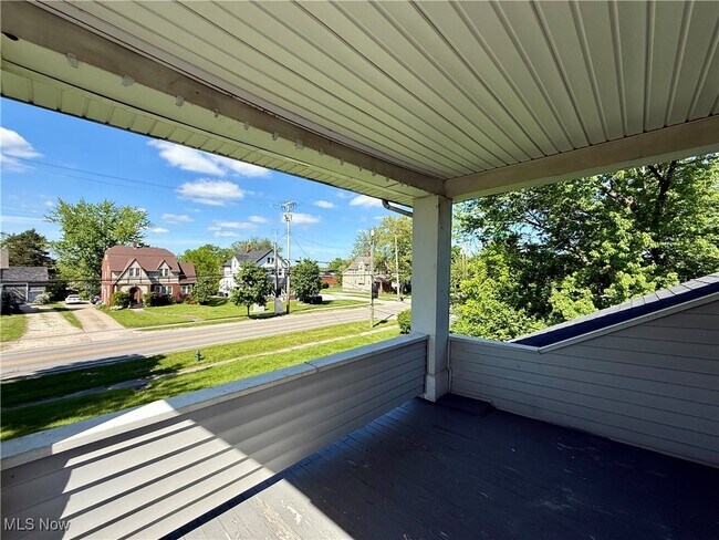 Building Photo - 19137 Westwood Dr