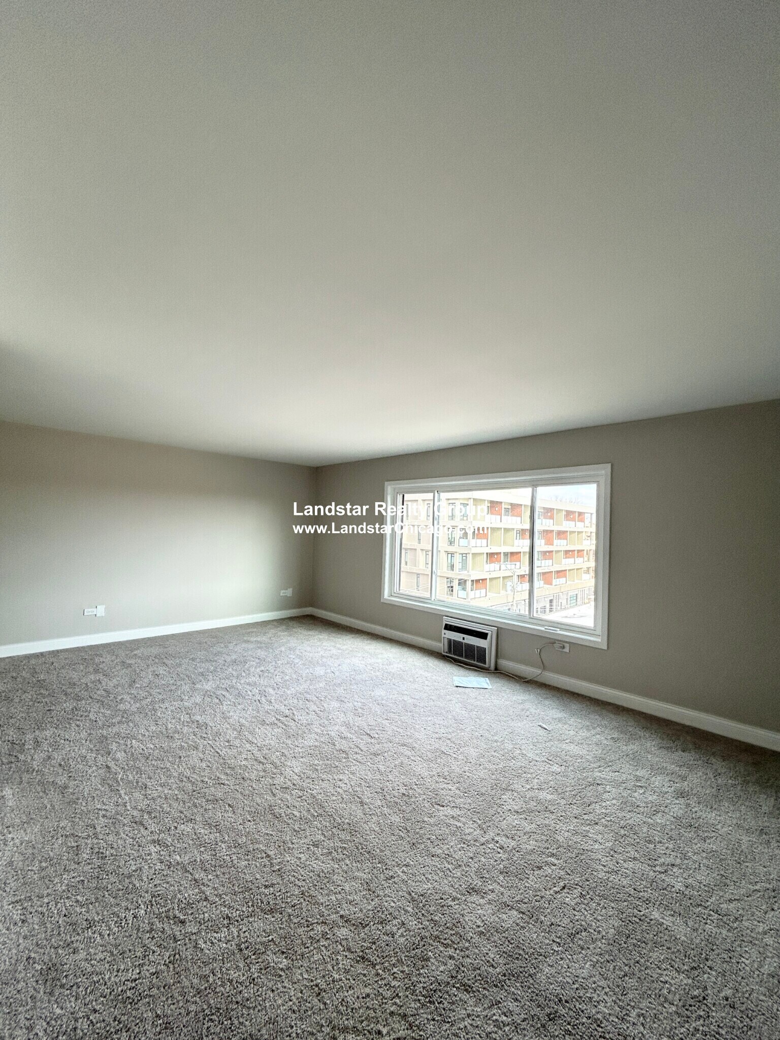 Building Photo - 104 N Kenilworth Ave