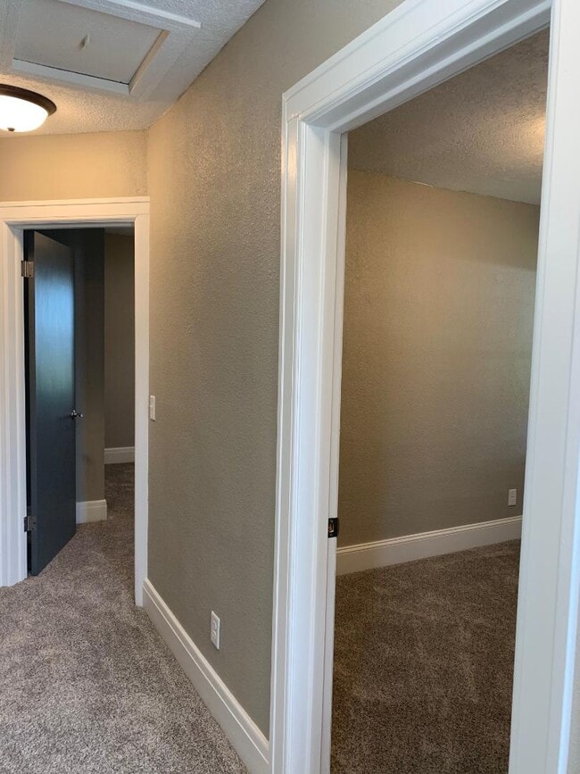 Building Photo - 1502 Sugar Grove Ave