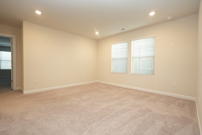 Building Photo - 12412 Larue Ln