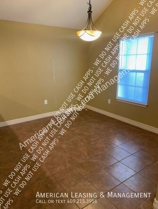 Building Photo - 800 Treadwell Ave