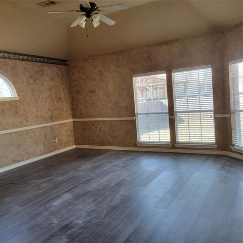 Building Photo - 5400 Meadow Valley Dr
