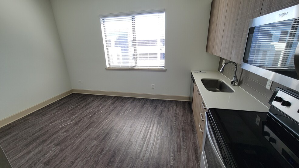 Building Photo - 4395 NW 81st Ct