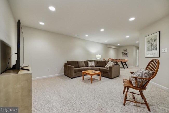 Building Photo - 8807 Ridge Rd