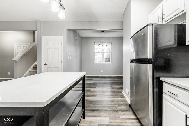 Building Photo - 2525 Central Ave