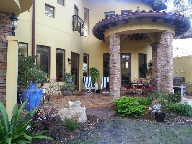 Building Photo - 1953 Freedom Dr