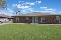 Building Photo - 1007 Cedar St