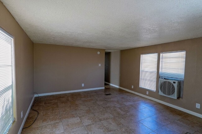 Primary Photo - Spacious Mobile Home – Full Property Renta...