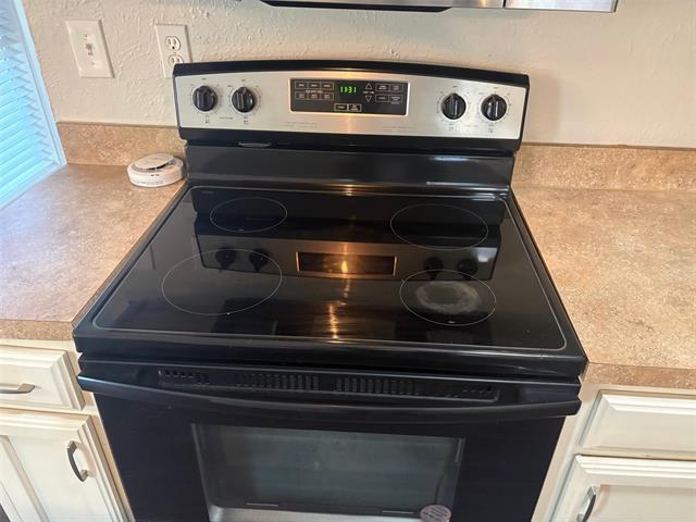 Building Photo - 6019 Dooley Dr