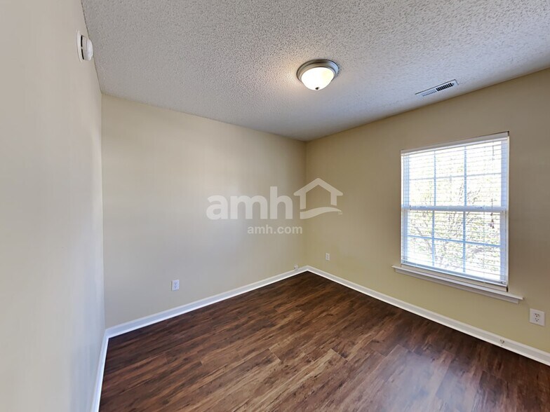 Building Photo - 104 Indian Overlook Ct