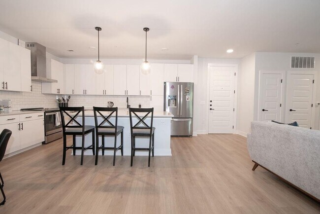 Building Photo - 3101 Govalle Ave