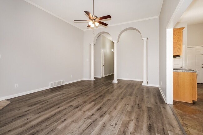 Building Photo - 1303 Chatman Way