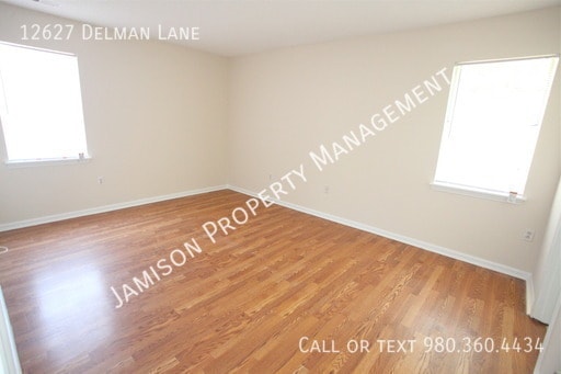 Building Photo - 12627 Delman Ln