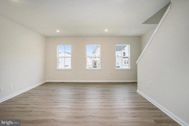 Building Photo - 708 Platinum Dr