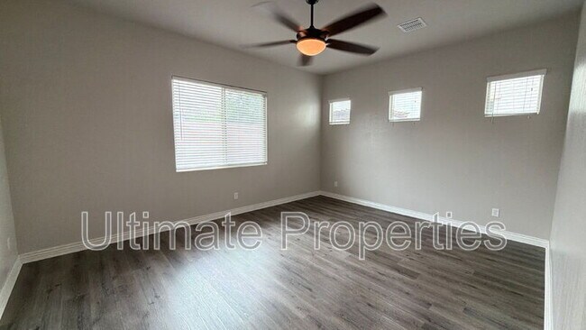 Building Photo - 8548 W Midway Ave