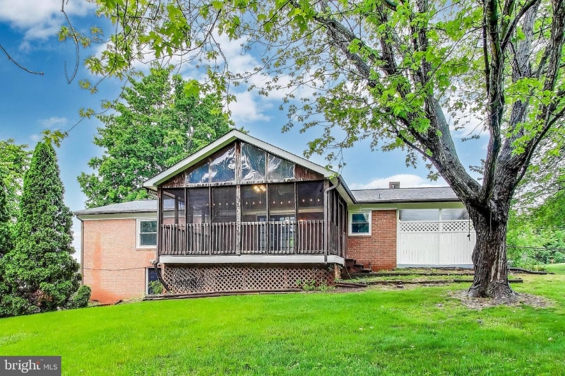 Building Photo - 501 Barberry St