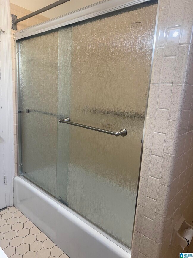 Building Photo - 3904 8th Ct S