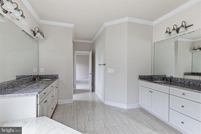 Building Photo - 1751 Tysons Crest Ln