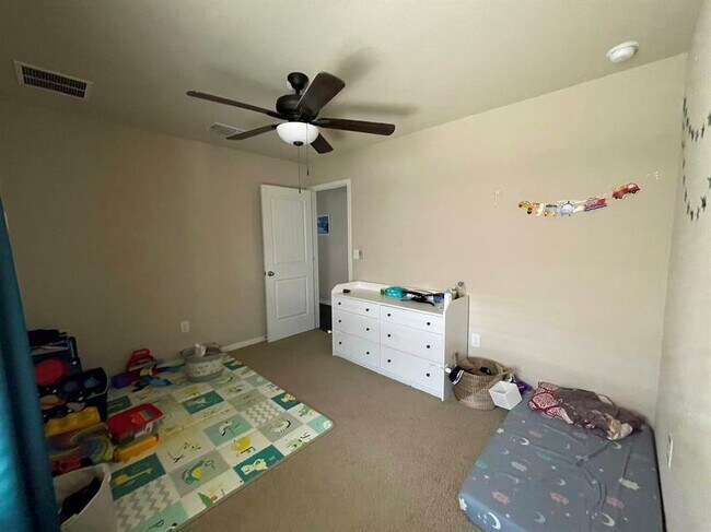 Building Photo - 13910 Levy Ln
